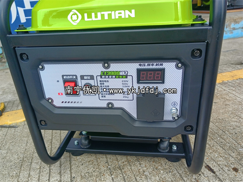 2024年6月28日，客户到店自提一台3KW汽油变频发电机