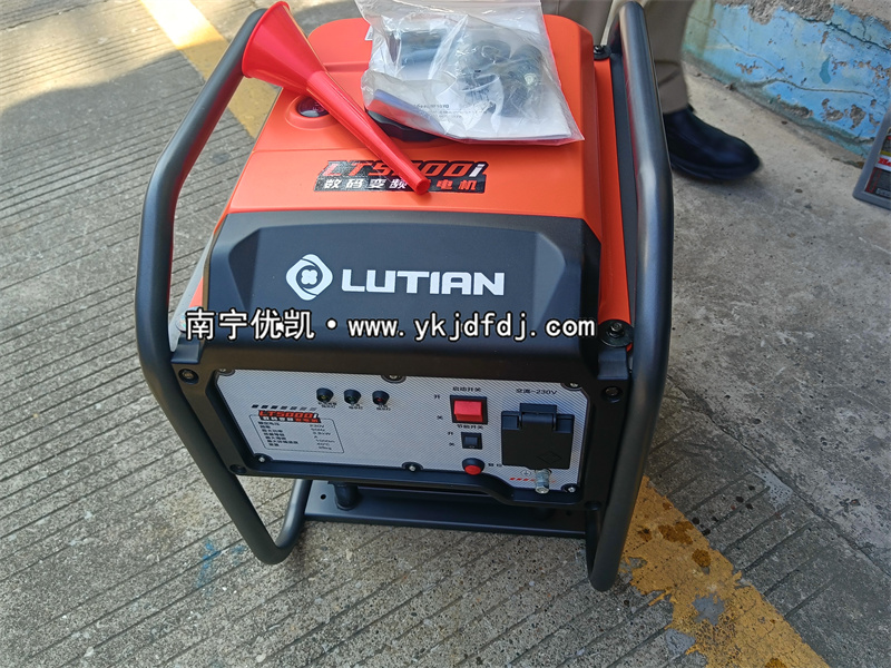 2024年10月30日，客户到店自提3.8kw汽油变频发电机组