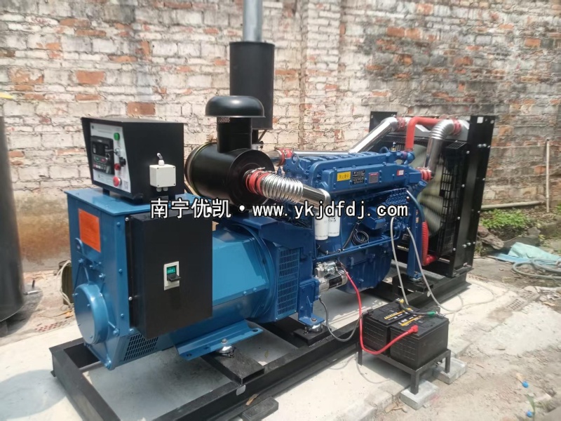 2026年4月8日，钦州项目200KW柴油发电机组到货安装